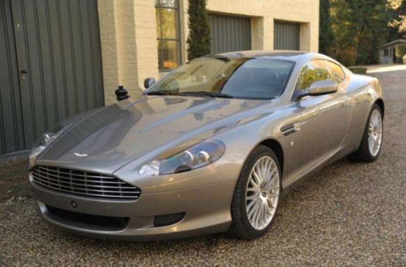 Left hand drive ASTON MARTIN DB9 5.9i V12 Touchtronic Facelift